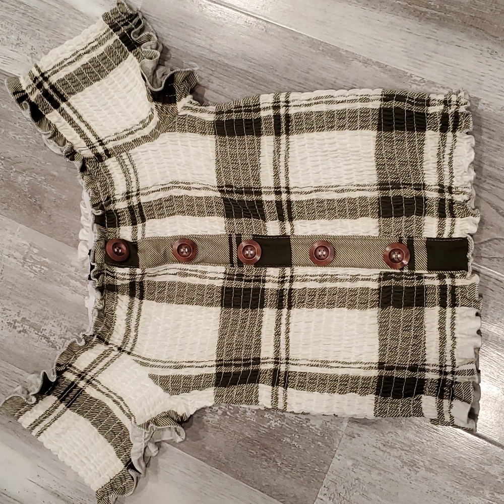 Women's rue 21 medium top